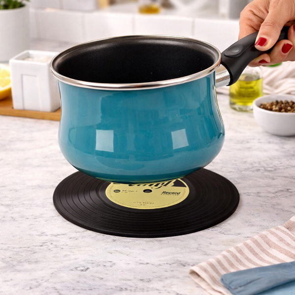 Vinyl Record Trivet – Heat-Resistant Silicone Pot Holder & Retro Kitchen Decor Gift